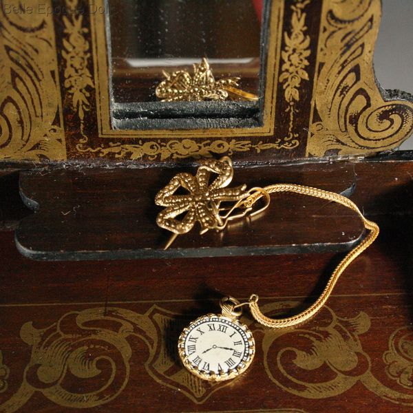 Puppenstuben zubehor uhr , Antique Doll miniature watch and brooch , Puppenstuben zubehor uhr