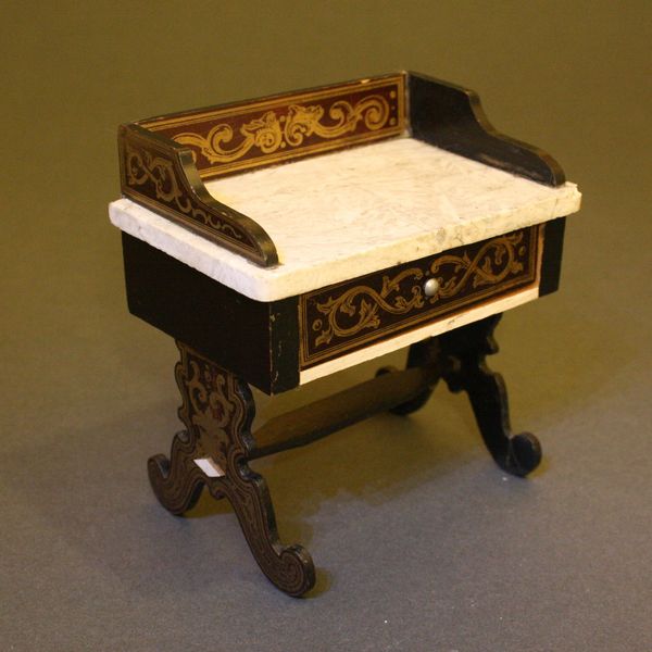 Biedermeier-Schminktisch/ Toilettentisch  , Puppenstuben zubehor , Antique dolls house biedermeier furniture 