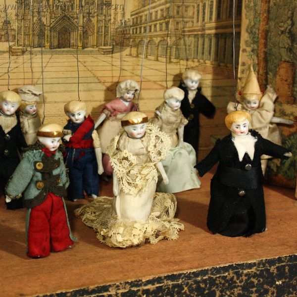 Antique miniature theater  , Antique dolls house theater bisque dolls  , Antikes Theater Puppenstuben Puppen