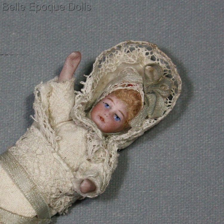 Antique  Lilliputian Doll , Antique French tiny mignonette baby nest , ganzbiskuit mignonnette