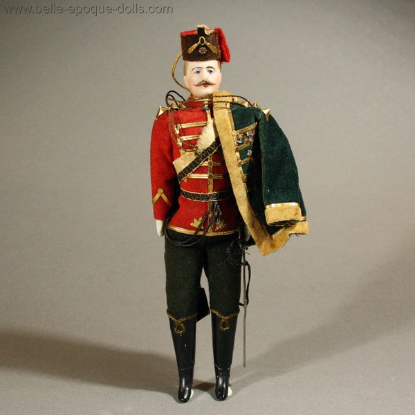 deutsche puppenstubensoldaten Uniform , Antique Dollhouse German soldier , Biskuit porzellan Puppenstubenpuppe soldat husar uniform