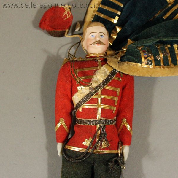 Antique dolls house officer doll hussard  , deutsche puppenstubensoldaten Uniform , Biskuit porzellan Puppenstubenpuppe soldat husar uniform