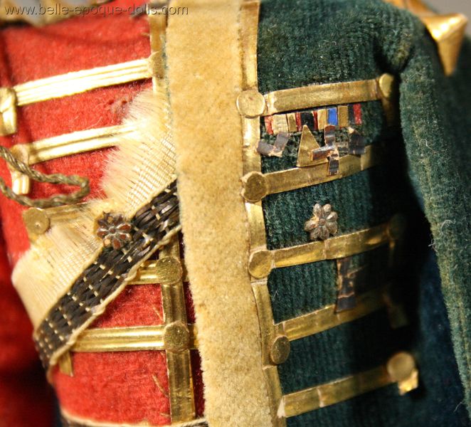 deutsche puppenstubensoldaten Uniform , Antique Dollhouse German soldier , Biskuit porzellan Puppenstubenpuppe soldat husar uniform